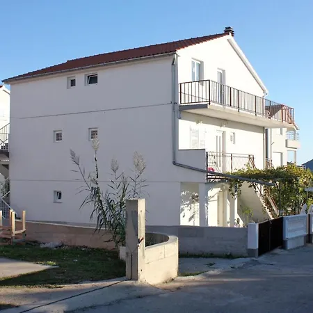 With A Parking Space - 5808 *