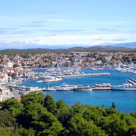 With A Parking Space - 5808 *