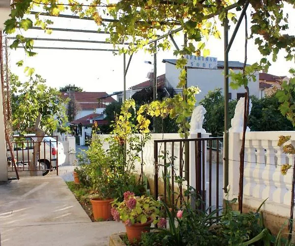 Apartamento With A Parking Space - 5808 Vodice