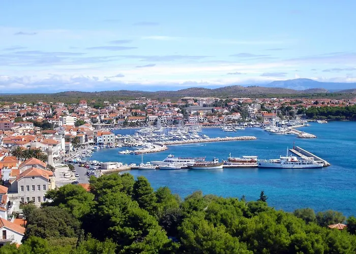 With A Parking Space - 5808 *