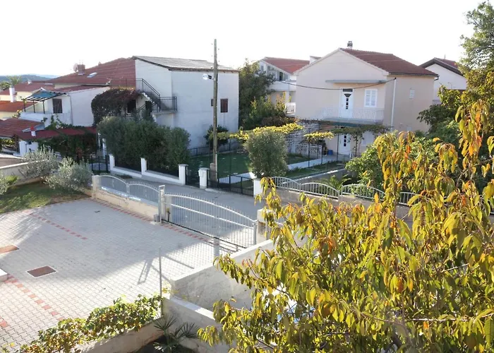 With A Parking Space - 5808 Apartamento Vodice