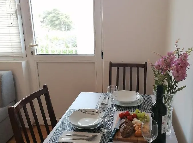 With A Parking Space - 5808